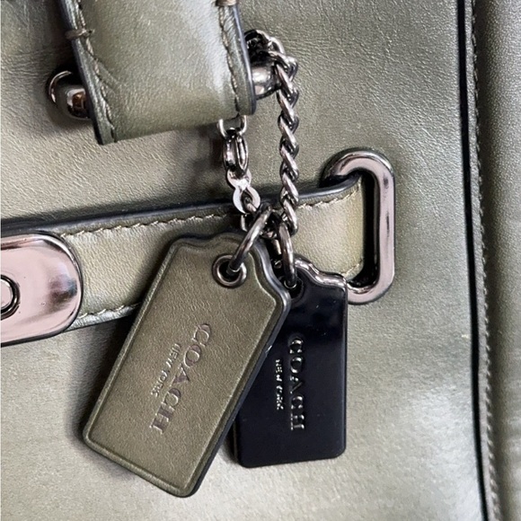 COACH Swagger 27 Handbag Burnished Leather Dark Green Crossbody Bag AUTHENTIC - Picture 11 of 15